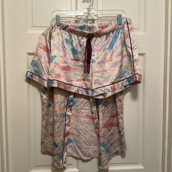 Victoria’s Secret pajama set - Picture 12 of 12